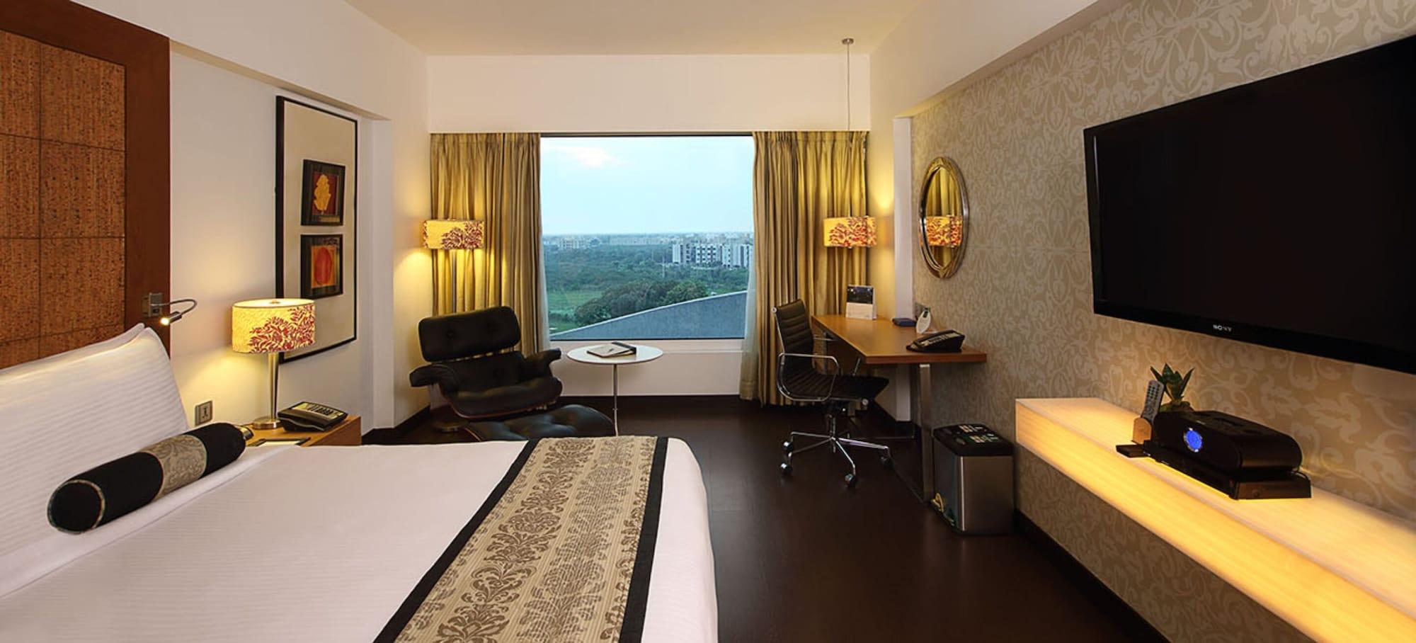 Fortune Select Sg Highway, Ahmedabad - Member Itc Hotels' Group Esterno foto