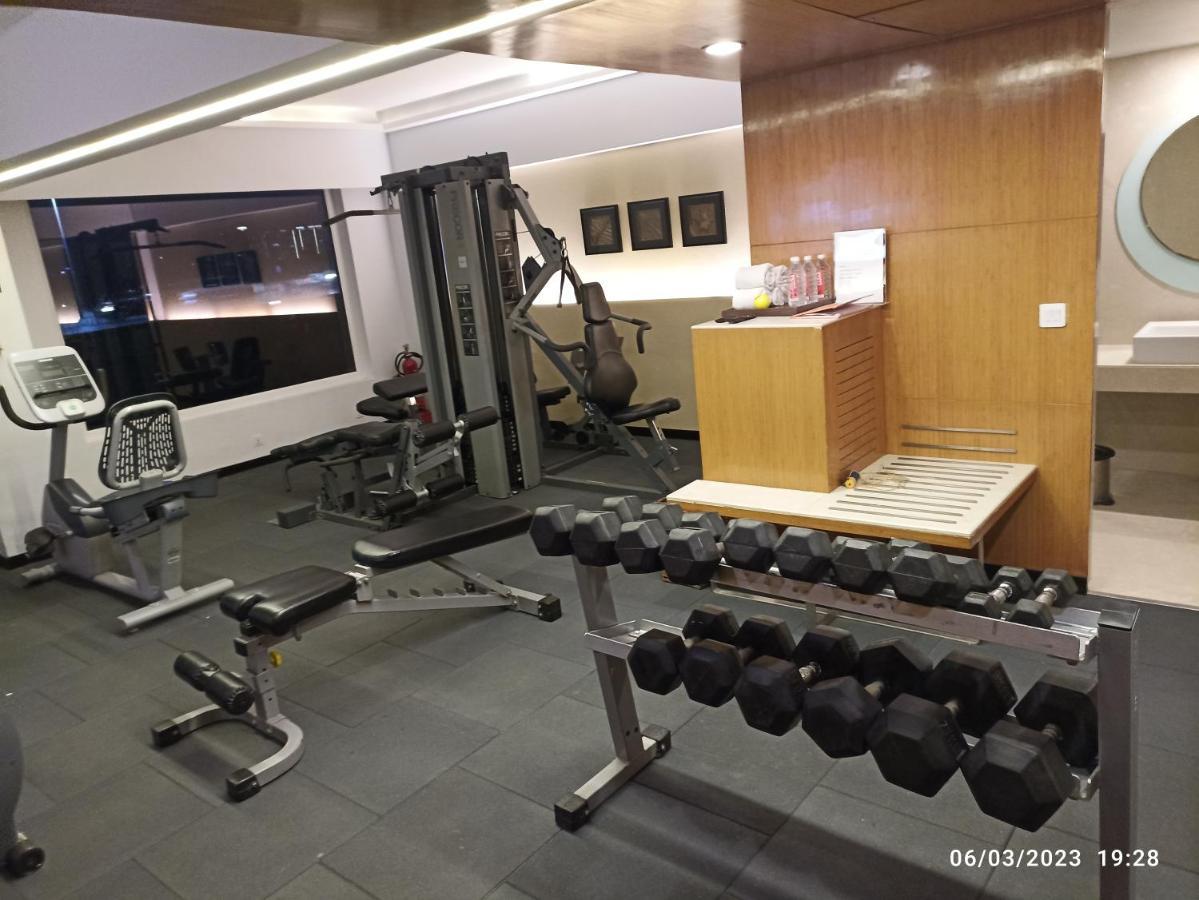 Fortune Select Sg Highway, Ahmedabad - Member Itc Hotels' Group Esterno foto
