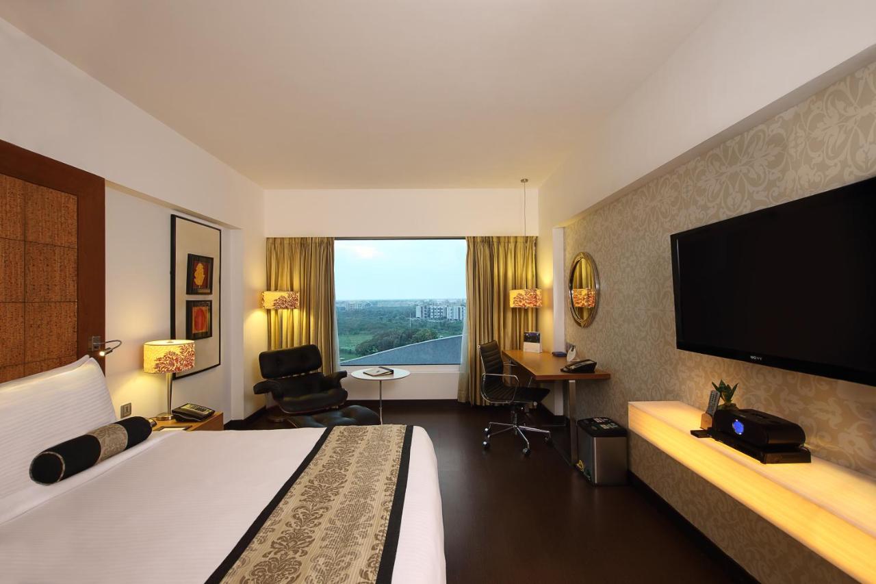 Fortune Select Sg Highway, Ahmedabad - Member Itc Hotels' Group Esterno foto