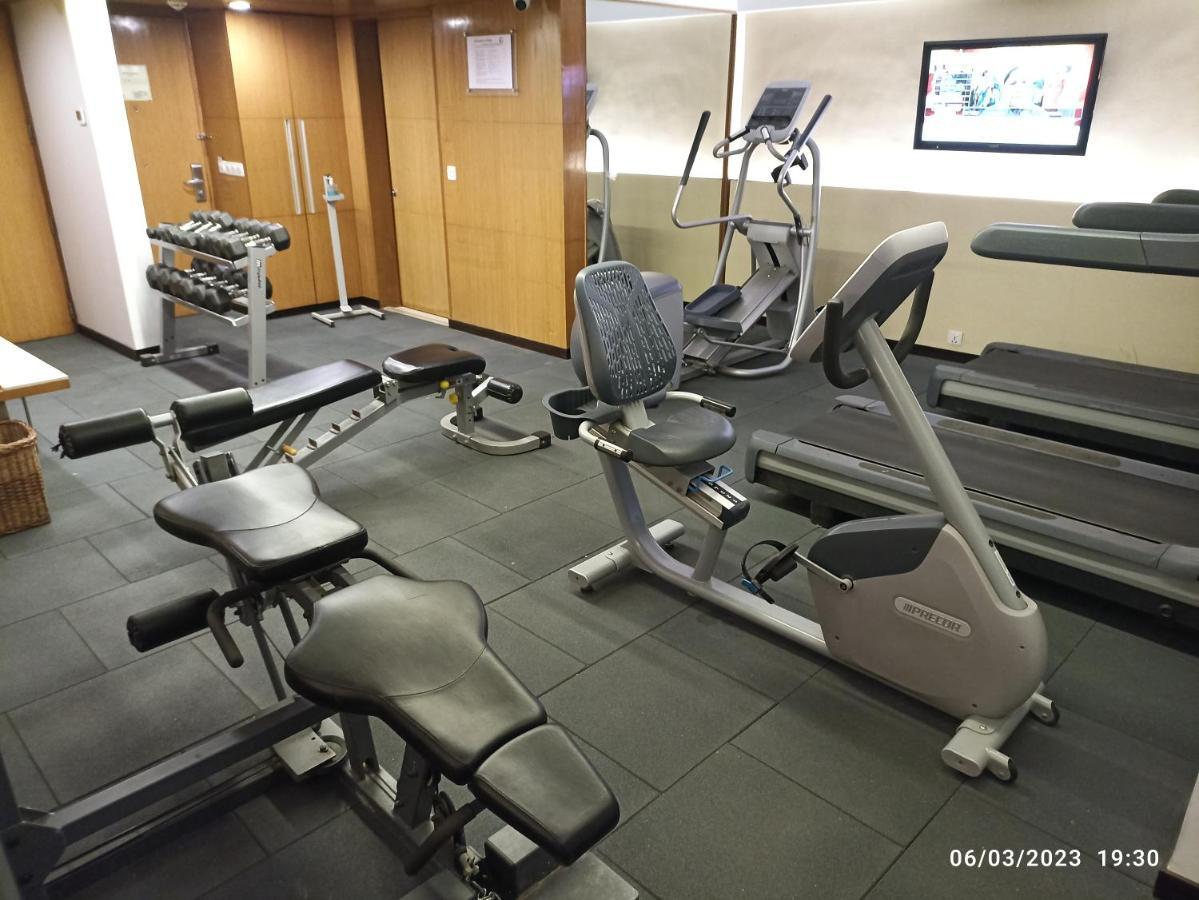 Fortune Select Sg Highway, Ahmedabad - Member Itc Hotels' Group Esterno foto
