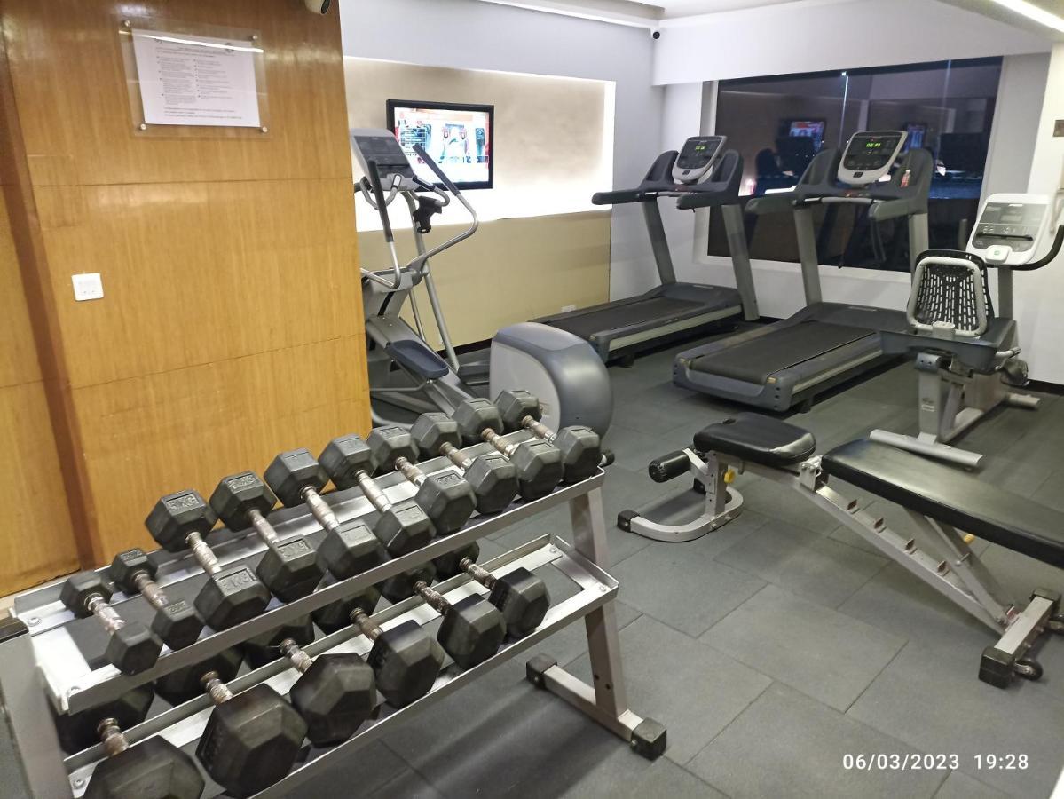 Fortune Select Sg Highway, Ahmedabad - Member Itc Hotels' Group Esterno foto