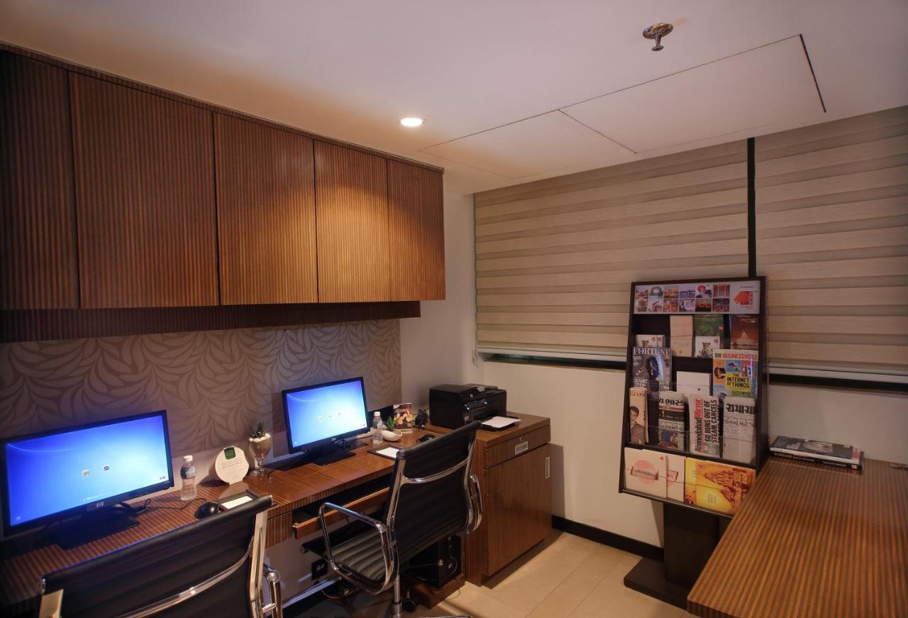 Fortune Select Sg Highway, Ahmedabad - Member Itc Hotels' Group Esterno foto