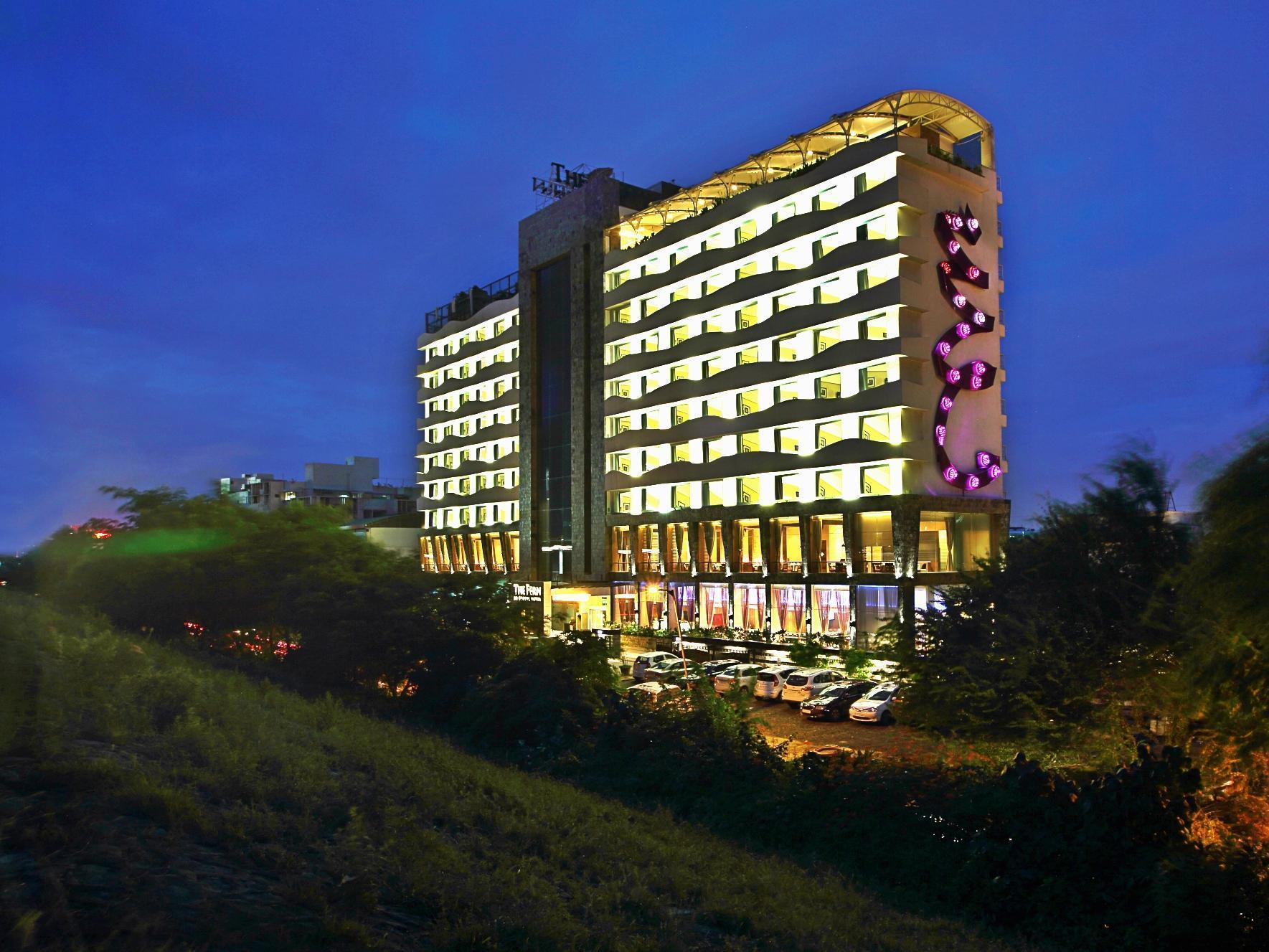 Fortune Select Sg Highway, Ahmedabad - Member Itc Hotels' Group Esterno foto