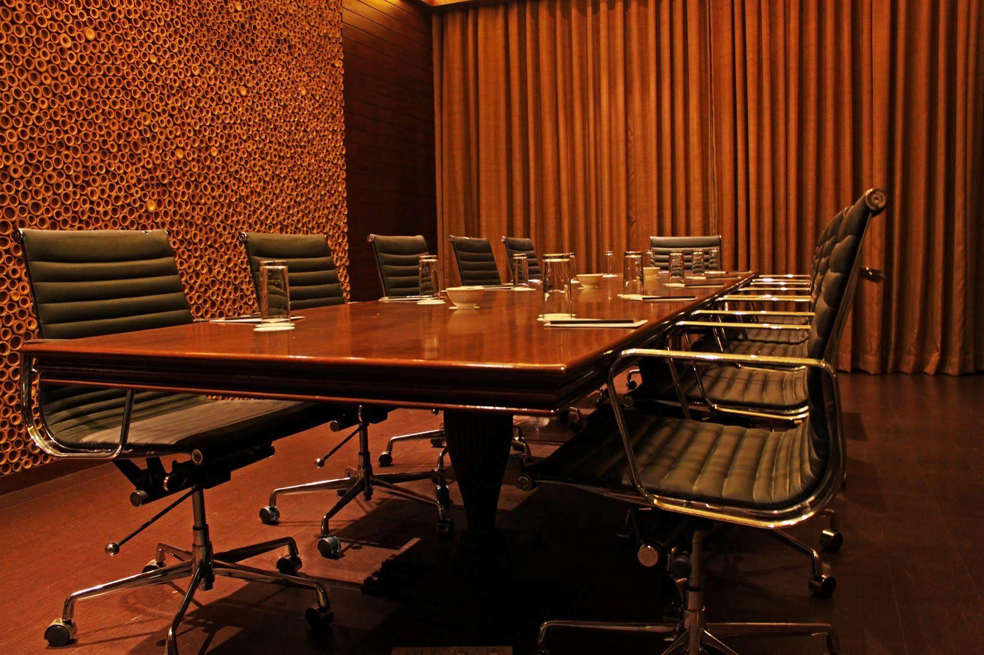 Fortune Select Sg Highway, Ahmedabad - Member Itc Hotels' Group Esterno foto